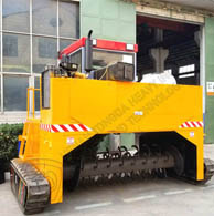 chicken manure fertilizer machine compst turner.jpg